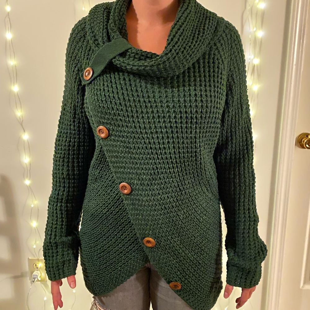 Cute Green Sweater with Buttons